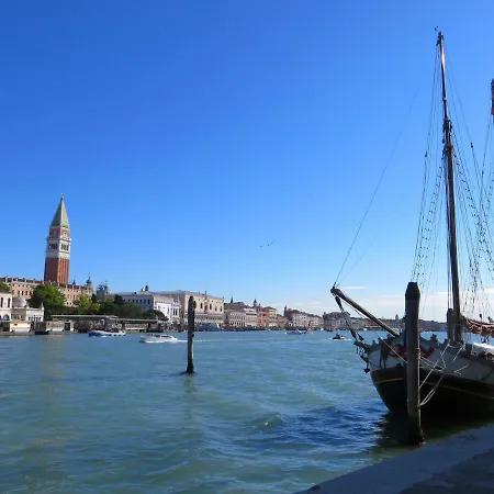 Hotel San Salvador Basic&local 2 Stars Venecia
